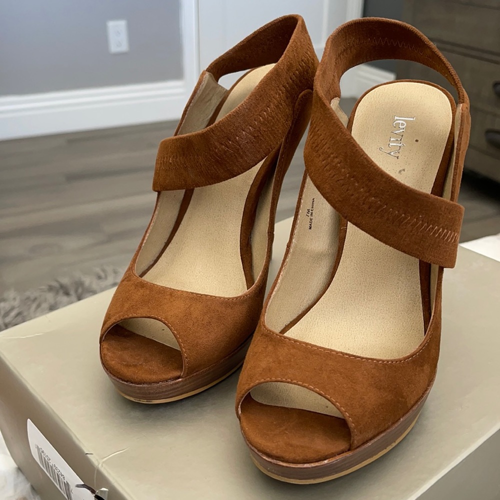 Levity Ivanna Heels - Brown Size 7 Used